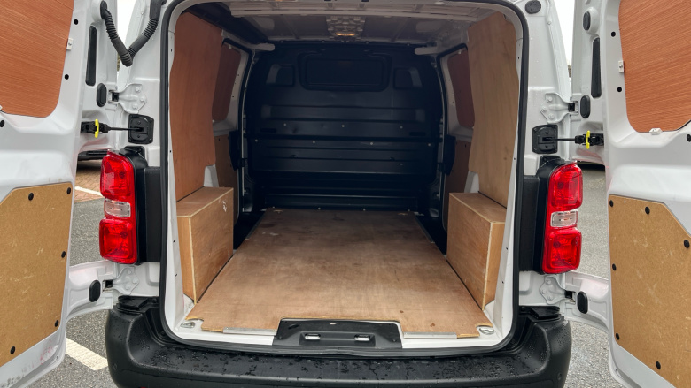 Vauxhall Vivaro L1 Diesel 1.5 Turbo D 120 Prime H1 Van